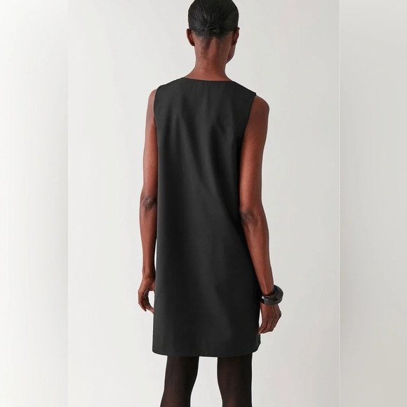NWT COS Textured Applique Dress v neck wool blend sleeveless pocket black size 2 - Picture 13 of 15
